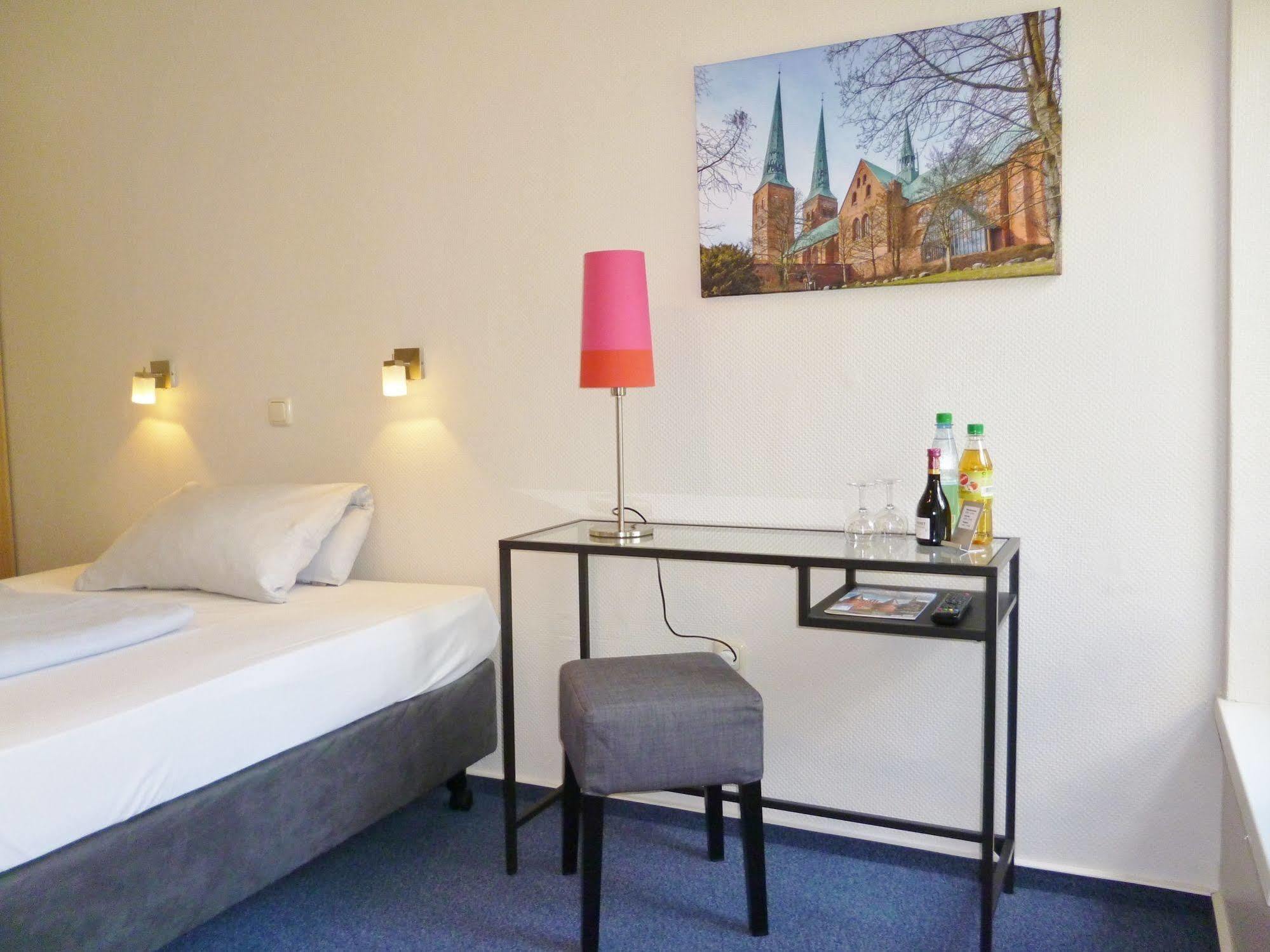 Hotel Am Muehlenteich Lübeck Dış mekan fotoğraf