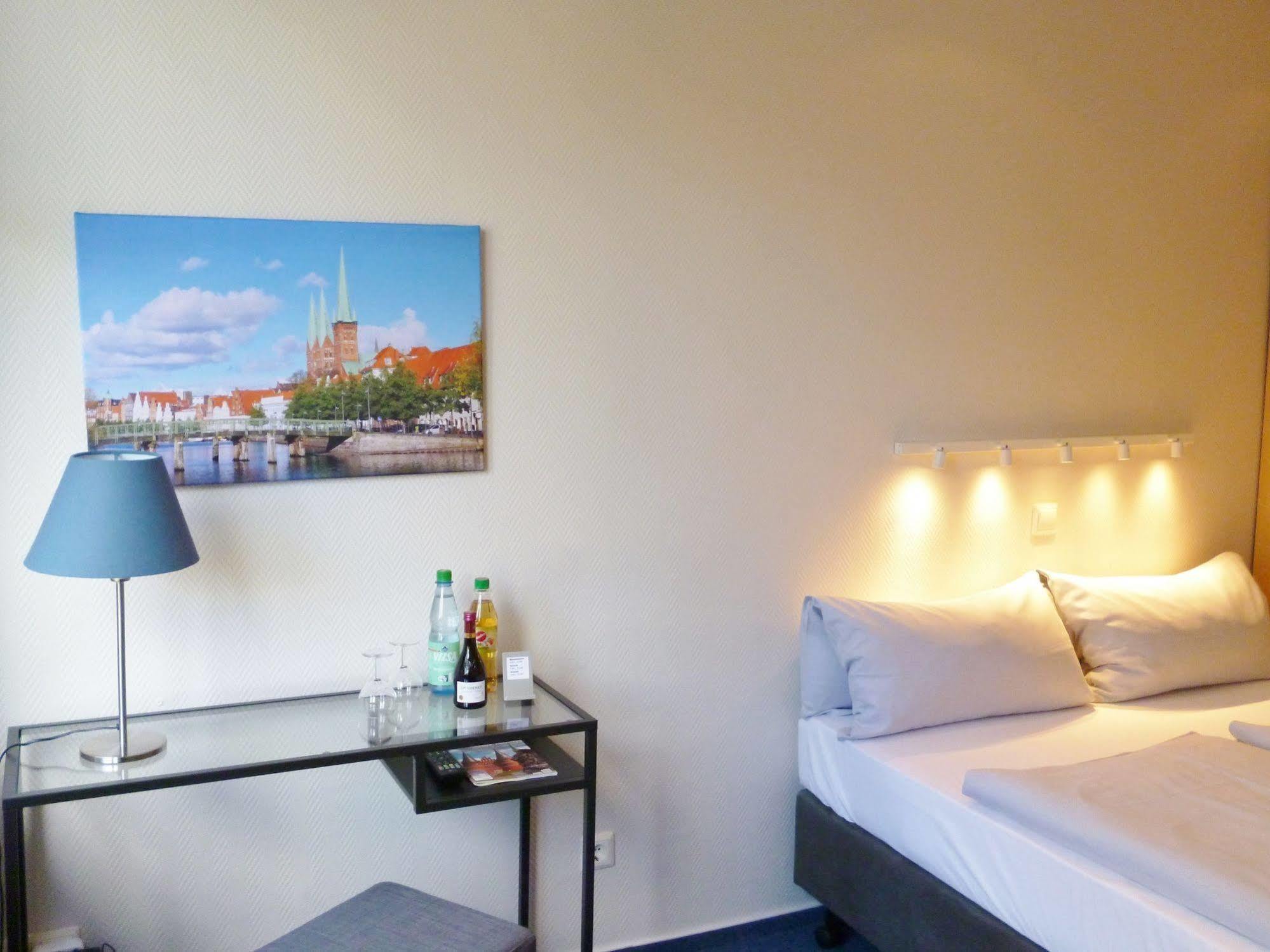 Hotel Am Muehlenteich Lübeck Dış mekan fotoğraf