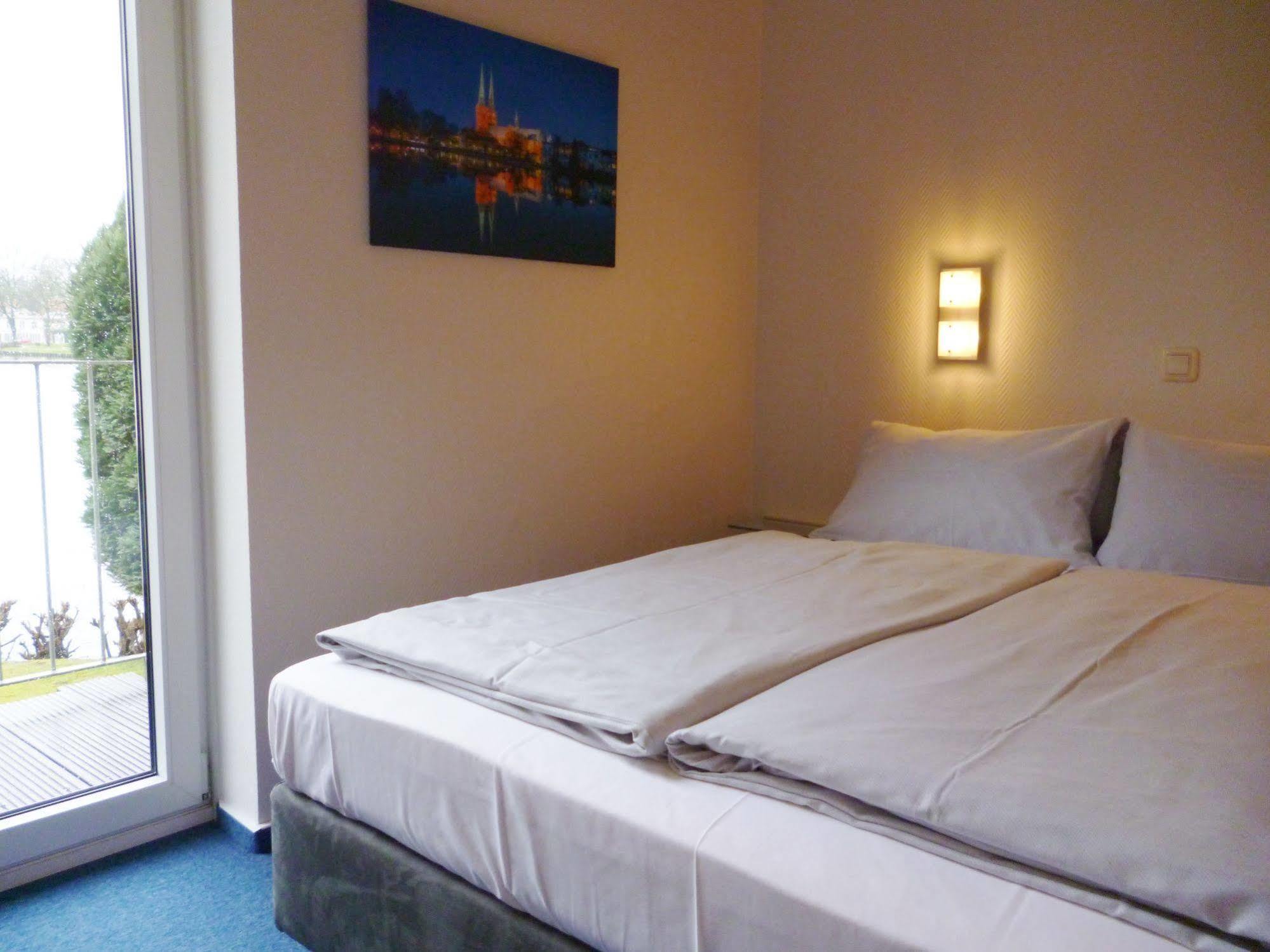 Hotel Am Muehlenteich Lübeck Dış mekan fotoğraf